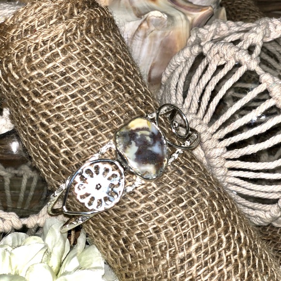 Handmade Silver Druzy Geode Bracelet - Picture 4 of 7